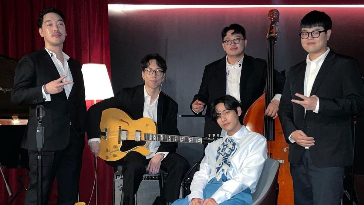 BTS' V presents a jazz showcase with covers of 'It's Beginning to